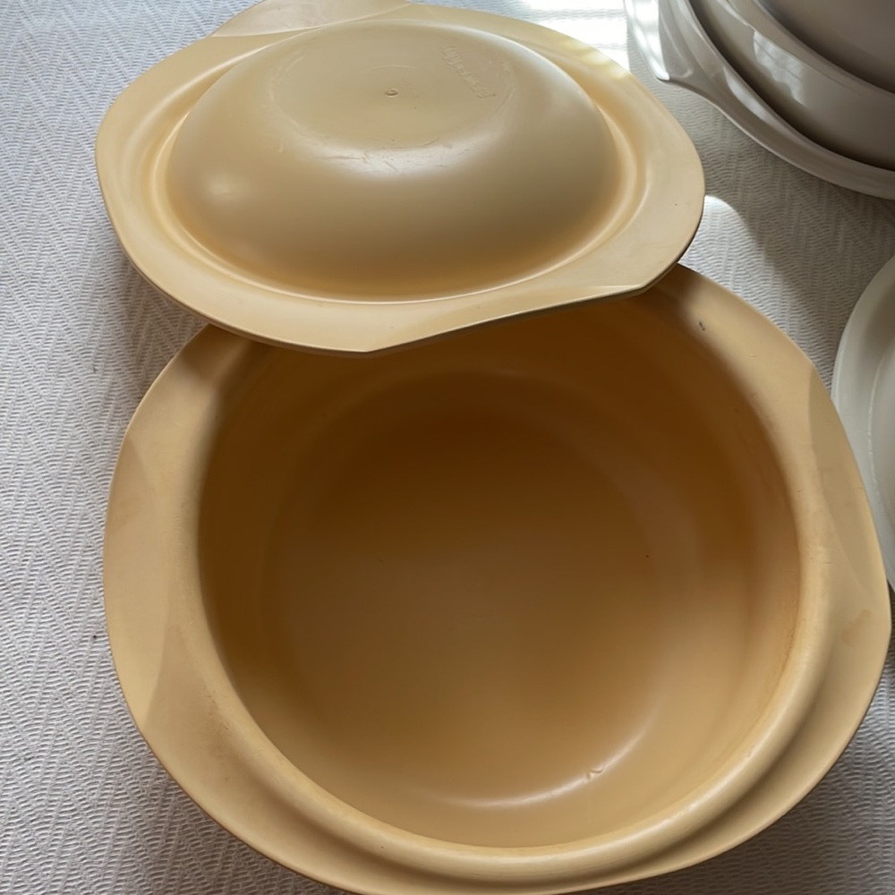 Tupperware - Picture 6 of 11